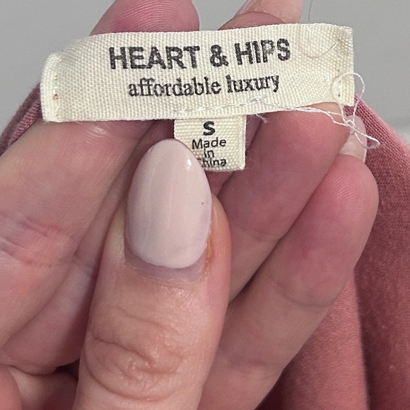 Pink off the shoulder dress - Picture 5 of 5